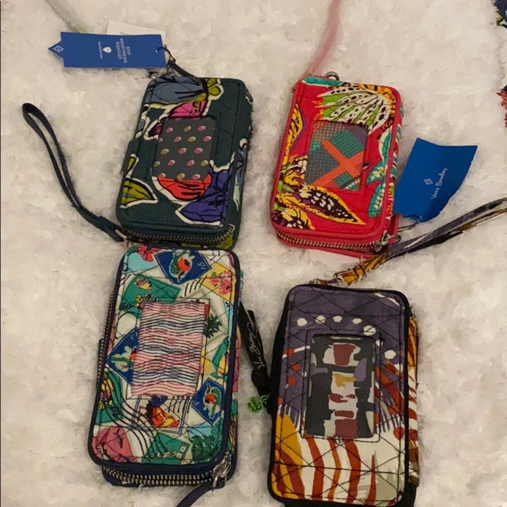 FIRM NWT Vera Bradley MYSTERY BOX VALUED UP TO 100.00 ‼️ - Picture 12 of 15